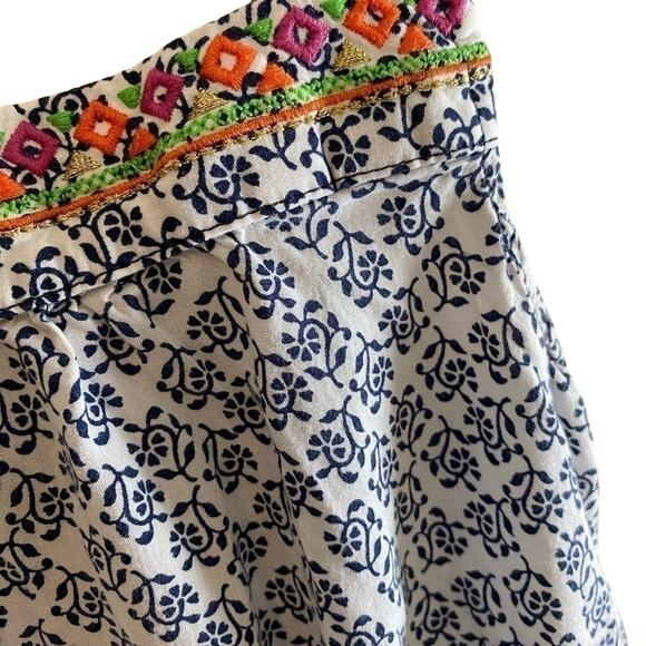 Carter’s Sleeveless Shorts Lightweight Blue White Floral Embroidered Romper SZ 5 - Picture 3 of 6